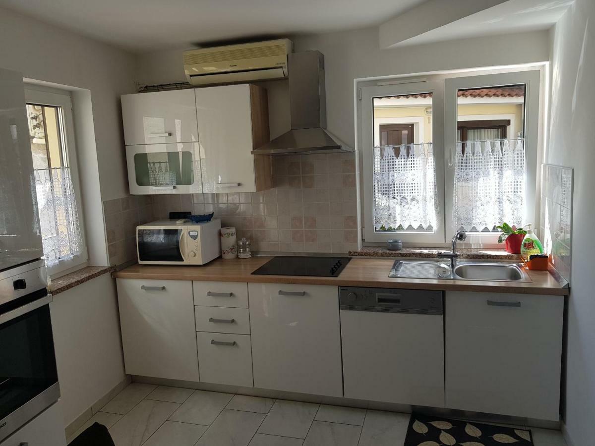 Izola City Center Apartment Екстериор снимка